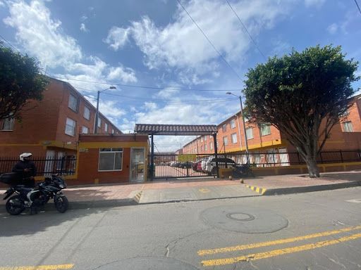 Casa en arriendo Cundinamarca Bogotá Cr Quintas Del Recreo Et Iv 62 m2 Habitaciones 2 Baños 1 Garajes 0 Precio $900000