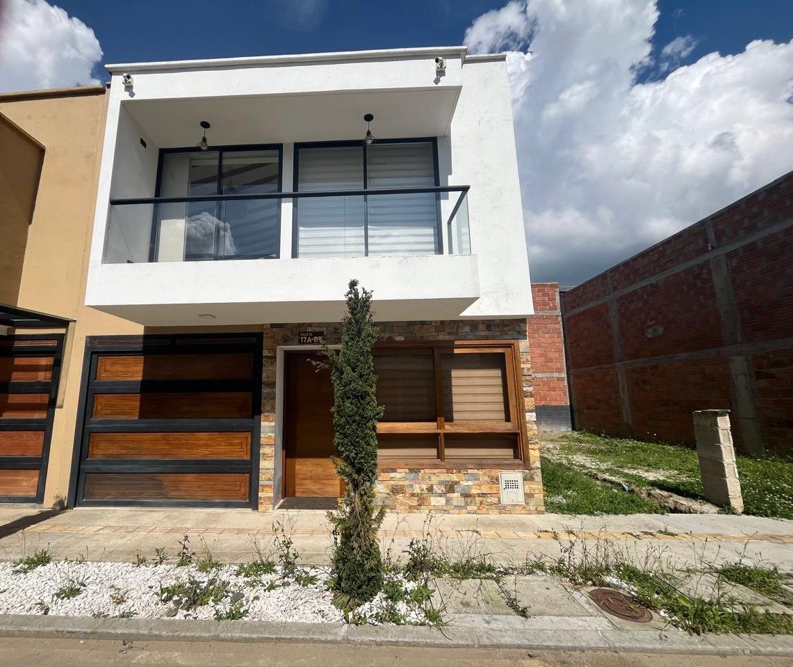 Casa en arriendo Antioquia La Ceja Centro 138 m2 Habitaciones 3 Baños 2 Garajes 1 Precio $3500000