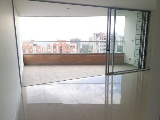 Apartamento en arriendo Antioquia Envigado La Inmaculada 100 m2 Habitaciones 3 Baños 3 Garajes 2 Precio $5200000