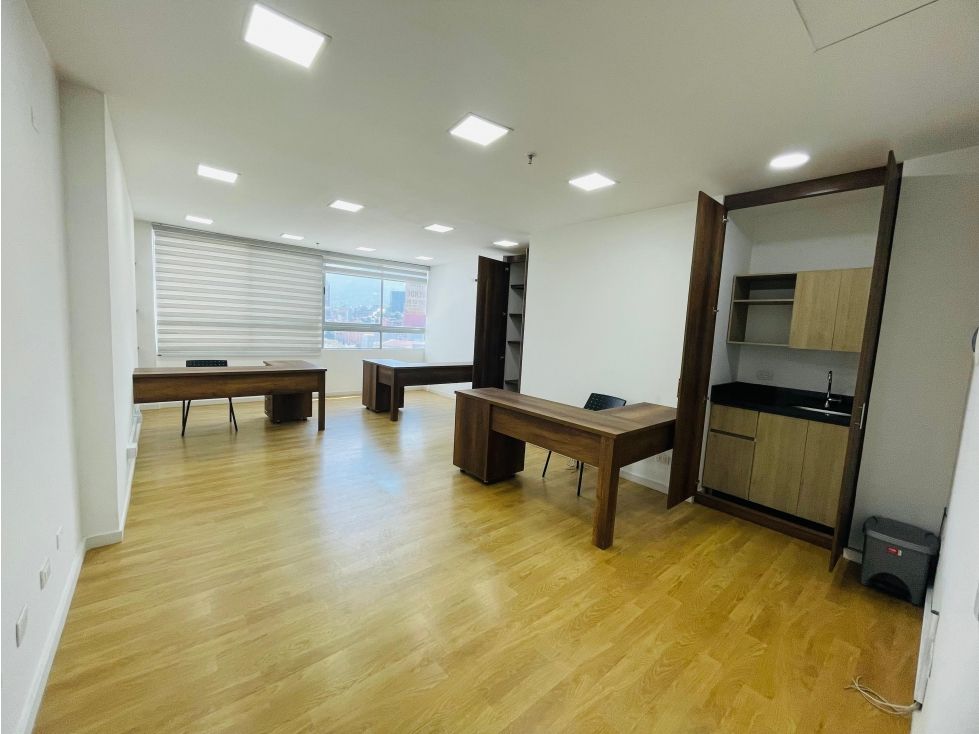 Oficina en venta Antioquia Sabaneta Calle Larga 37 m2 Habitaciones 0 Baños 2 Garajes 1 Precio $300000000