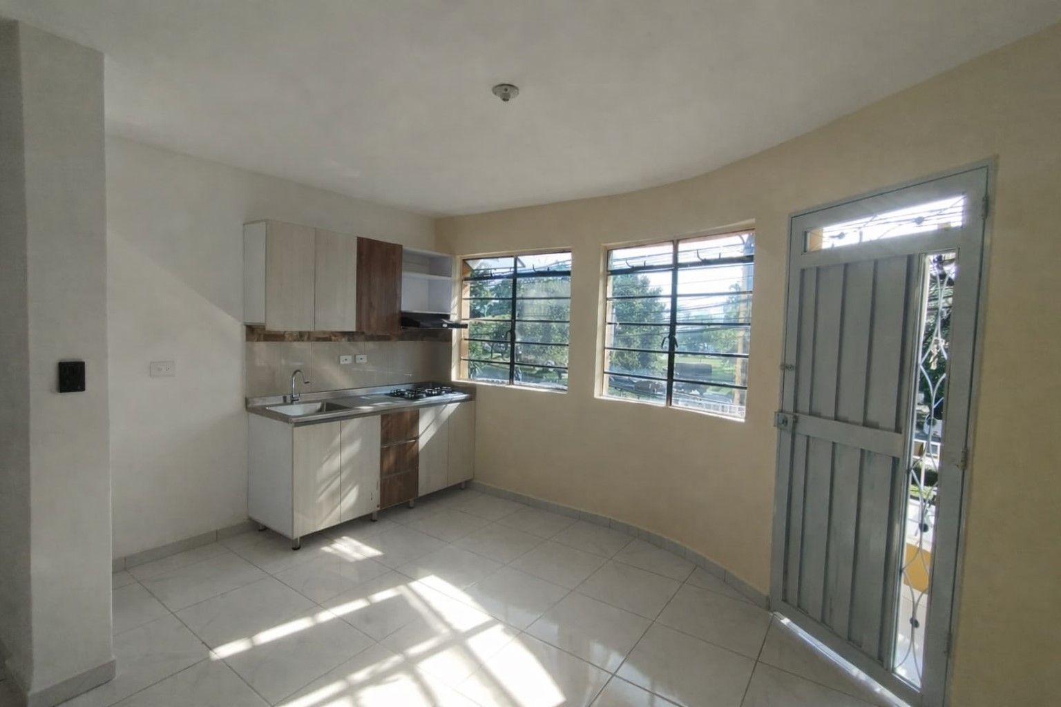 Apartaestudio en arriendo Antioquia Medellín San Joaquin 40 m2 Habitaciones 1 Baños 1 Garajes 0 Precio $1500000