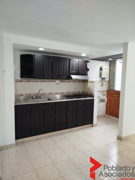 Apartamento en arriendo Antioquia Envigado Loma Del Barro 68 m2 Habitaciones 3 Baños 2 Garajes 1 Precio $2300000