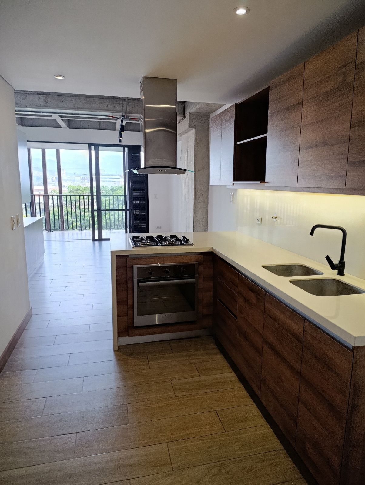 Apartaestudio en arriendo Antioquia Medellín Simesa 60 m2 Habitaciones 1 Baños 2 Garajes 1 Precio $3900000