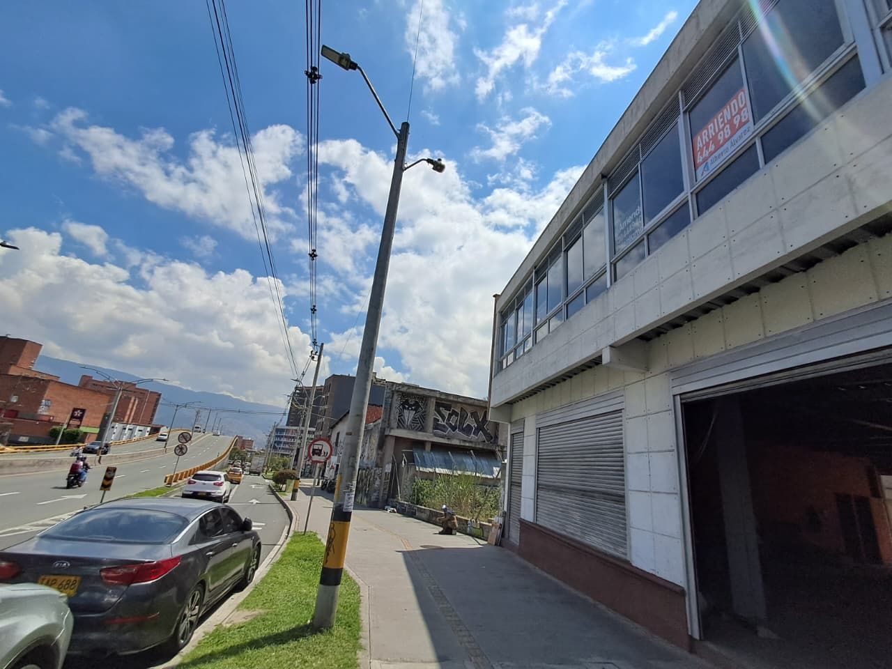 Bodega en arriendo Antioquia Medellín La America 290 m2 Habitaciones 0 Baños 4 Garajes 0 Precio $15000000