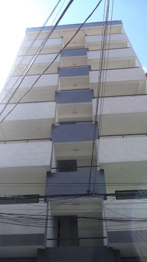 Apartamento en arriendo Antioquia Medellín Boston 90 m2 Habitaciones 3 Baños 2 Garajes 1 Precio $2000000