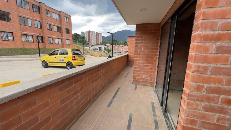 Apartamento en venta Antioquia Medellín San Antonio De Prado 63 m2 Habitaciones 2 Baños 1 Garajes 1 Precio $335000000