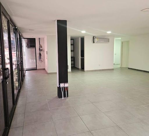 Oficina en arriendo Antioquia Medellín Bolivariana 127 m2 Habitaciones 0 Baños 2 Garajes 0 Precio $5200000