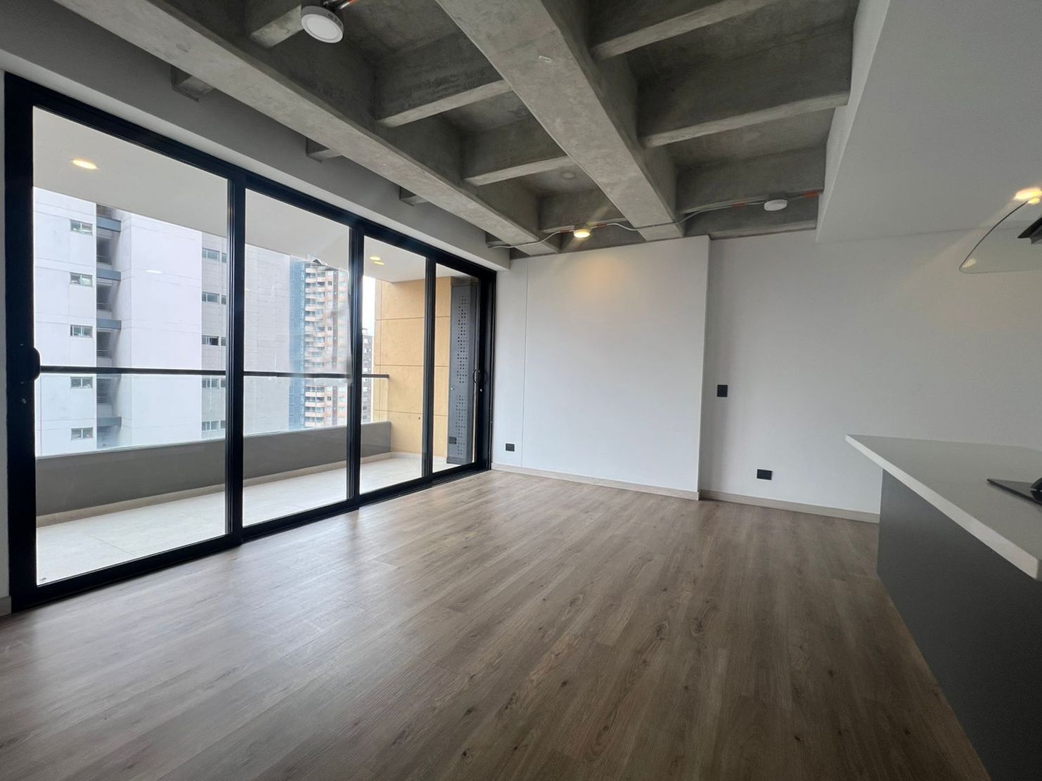 Apartamento en arriendo Antioquia Envigado El Chocho 80 m2 Habitaciones 2 Baños 2 Garajes 2 Precio $4850000