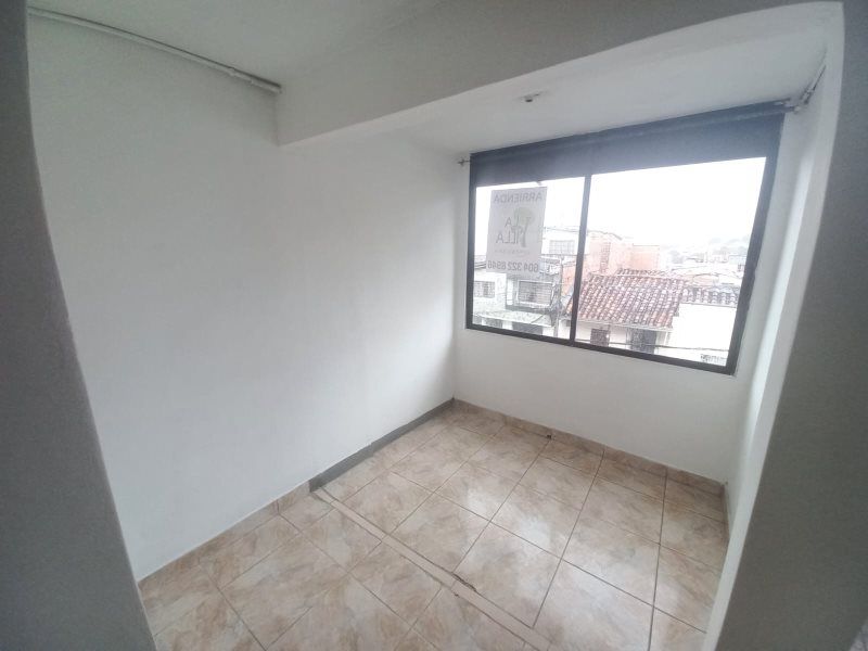 Apartaestudio en arriendo Antioquia Medellín Manrique Central No2 40 m2 Habitaciones 1 Baños 1 Garajes 0 Precio $1350000