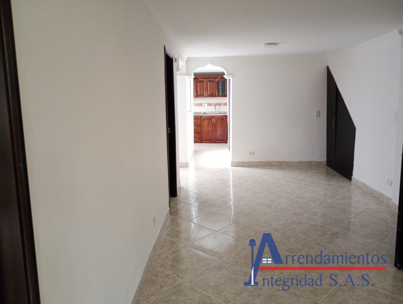 Apartamento en arriendo Antioquia Medellín San Bernardo 89 m2 Habitaciones 3 Baños 2 Garajes 0 Precio $2250000