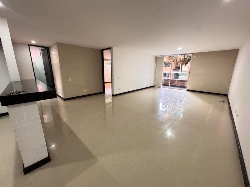 Apartamento en arriendo Antioquia Envigado Bosques De Zúñiga 100 m2 Habitaciones 2 Baños 2 Garajes 1 Precio $4500000