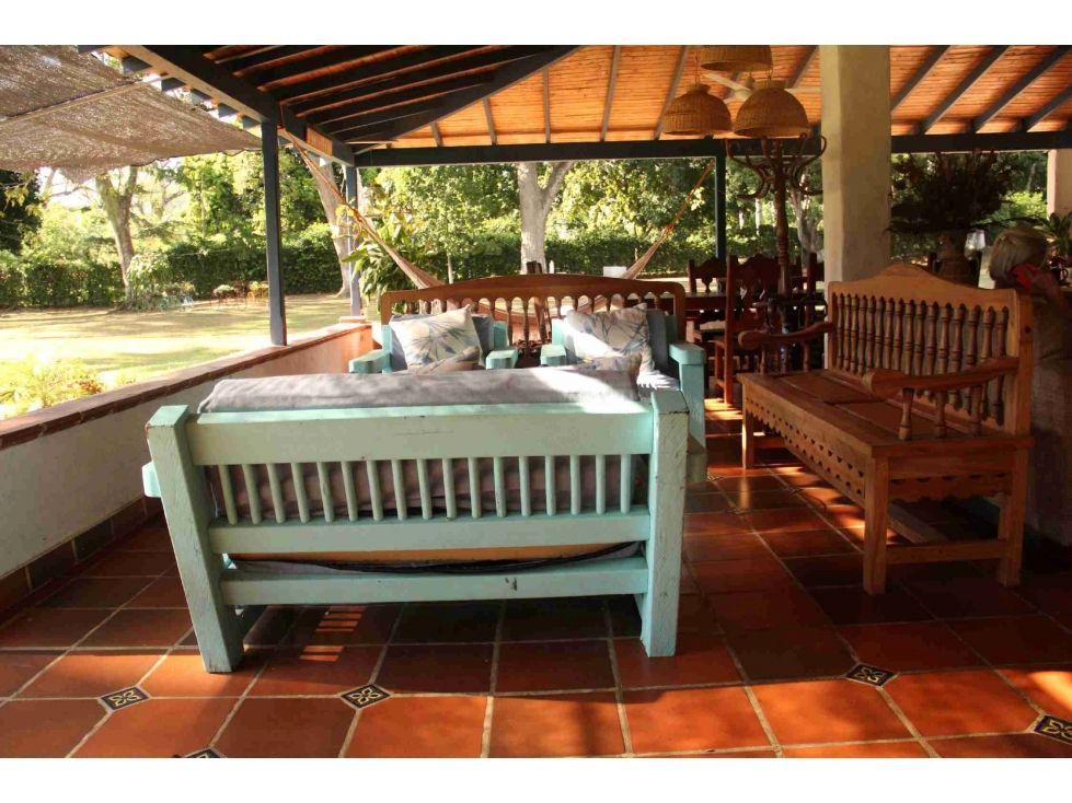 Finca en venta Antioquia Santa Bárbara Santa Bárbara 507 m2 Habitaciones 7 Baños 6 Garajes 23 Precio $3200000000