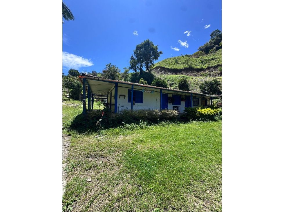 Finca en venta Antioquia Santa Bárbara Santa Bárbara 180 m2 Habitaciones 3 Baños 3 Garajes 3 Precio $430000000