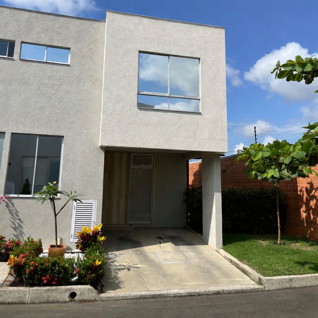 Casa en venta Valle Del Cauca Jamundí Ciudad Country 138 m2 Habitaciones 3 Baños 3 Garajes 1 Precio $439000000