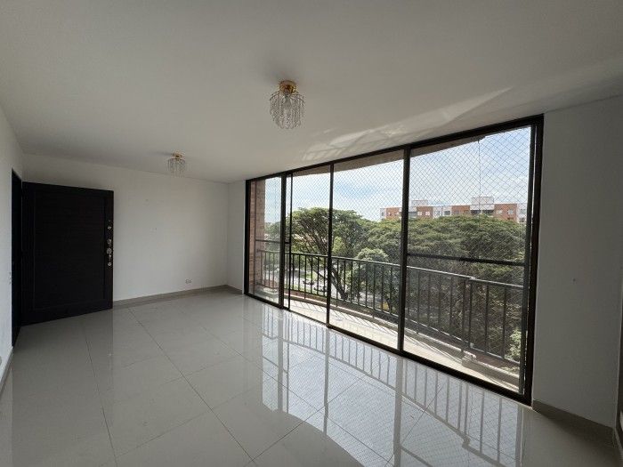 Apartamento en venta Valle Del Cauca Cali El Ingenio 95 m2 Habitaciones 3 Baños 2 Garajes 2 Precio $540000000