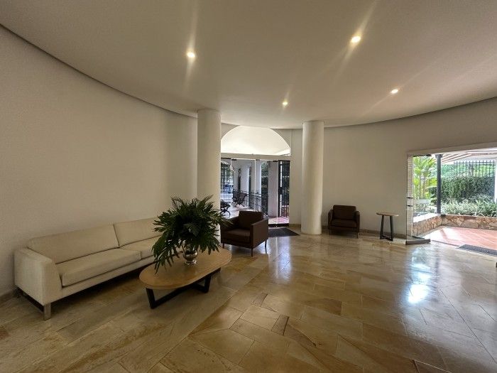 Apartamento en venta Valle Del Cauca Cali Normandía 140 m2 Habitaciones 3 Baños 3 Garajes 2 Precio $765000000