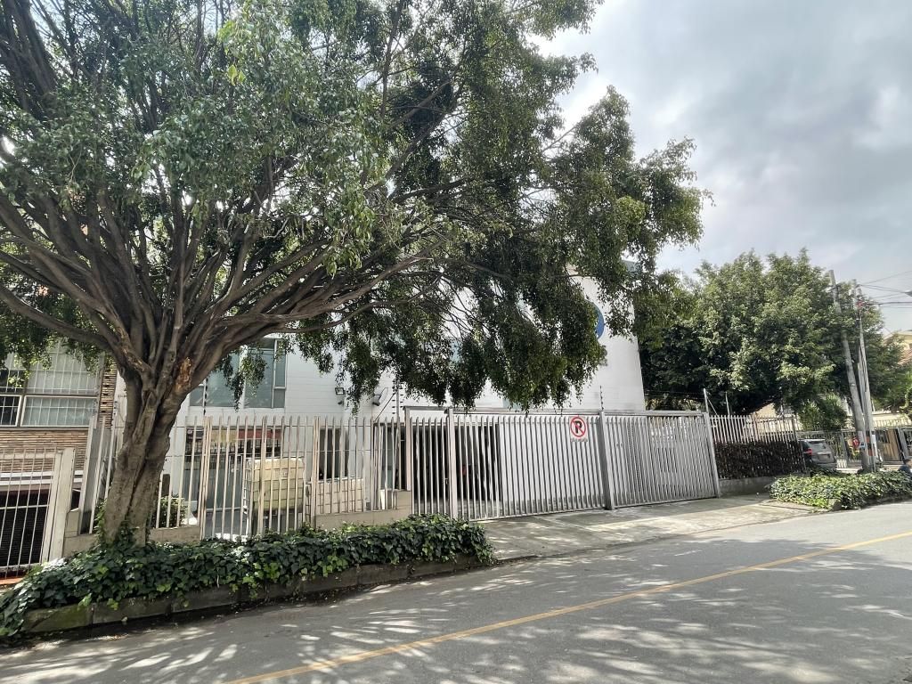 Edificio en venta Cundinamarca Bogotá Antiguo Country 828 m2 Habitaciones 0 Baños 0 Garajes 0 Precio $4500000000