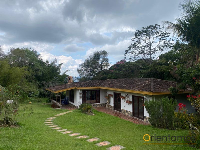 Finca en arriendo Antioquia La Ceja La Ceja 10000 m2 Habitaciones 3 Baños 2 Garajes 2 Precio $5500000