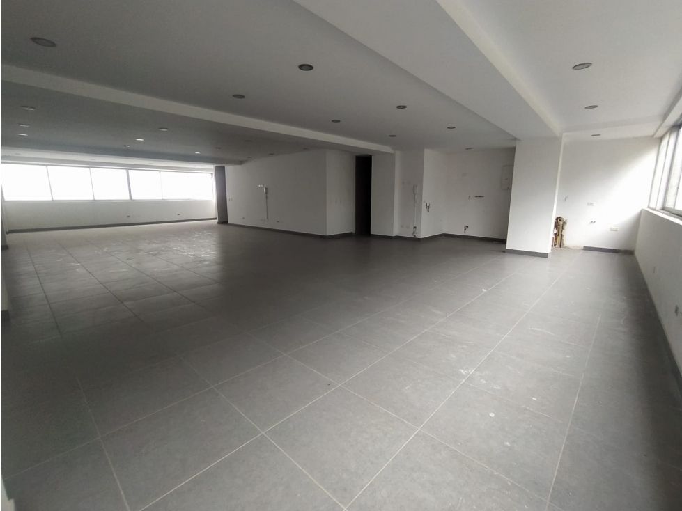 Local en arriendo Antioquia Medellín Suramericana 790 m2 Habitaciones 0 Baños 10 Garajes 0 Precio $35000000