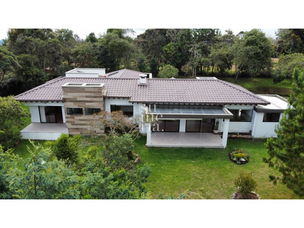 Casa en arriendo Antioquia Medellín Medellín 308 m2 Habitaciones 4 Baños 6 Garajes 4 Precio $9500000