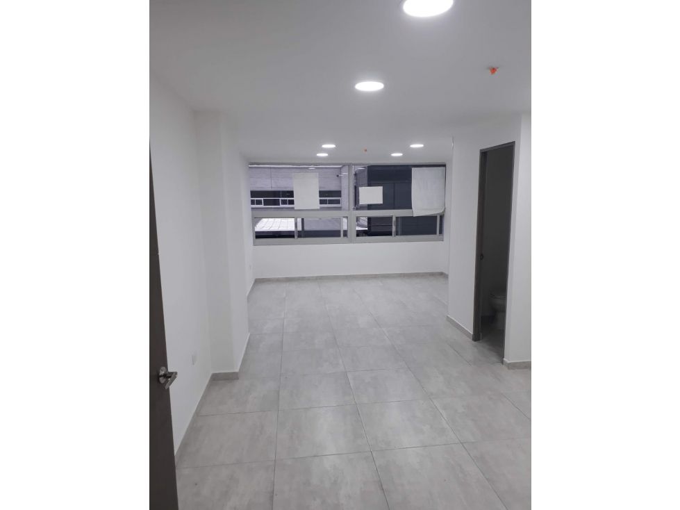Local en arriendo Antioquia Rionegro Centro 32 m2 Habitaciones 0 Baños 0 Garajes 1 Precio $1800000