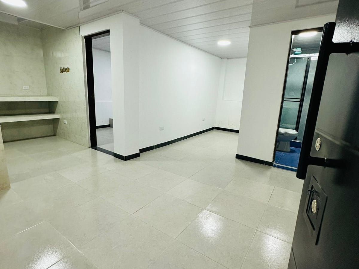 Bodega en arriendo Cundinamarca Bogotá Unifamiliares Avenida Decima 80 m2 Habitaciones 0 Baños 1 Garajes 0 Precio $3000000