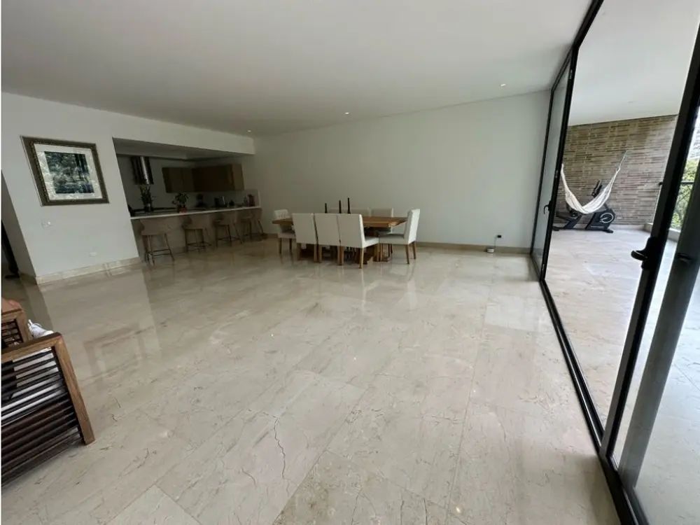 Apartamento en venta Valle Del Cauca Cali El Calvario 305 m2 Habitaciones 4 Baños 5 Garajes 3 Precio $1300000000