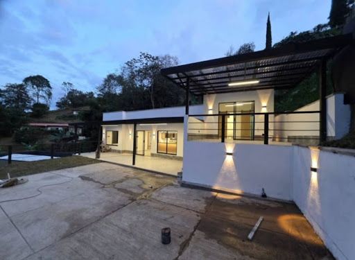 Casa Campestre en arriendo Antioquia La Estrella La Estrella 150 m2 Habitaciones 3 Baños 2 Garajes 0 Precio $8000000