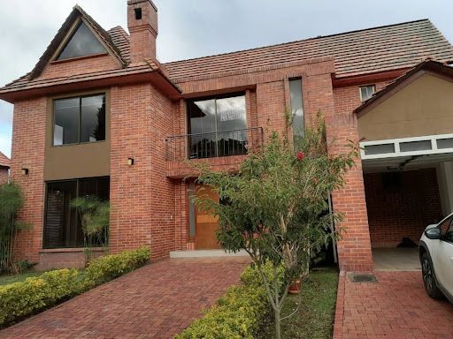 Casa en venta Cundinamarca Chía Chia 221 m2 Habitaciones 4 Baños 4 Garajes 5 Precio $1100000000