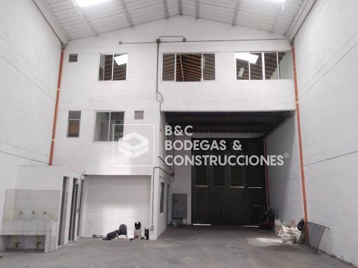 Bodega en arriendo Antioquia La Estrella Ancón San Martín 408 m2 Habitaciones 0 Baños 3 Garajes 3 Precio $16300000