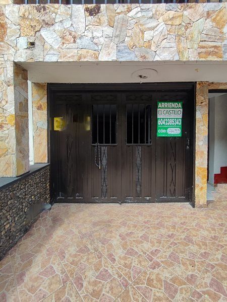 Apartaestudio en arriendo Antioquia Medellín Las Playas 20 m2 Habitaciones 1 Baños 1 Garajes 0 Precio $1200000