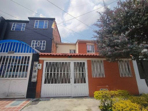 Casa en arriendo Cundinamarca Bogotá Multifamiliar Carimagua 130 m2 Habitaciones 4 Baños 1 Garajes 0 Precio $2100000