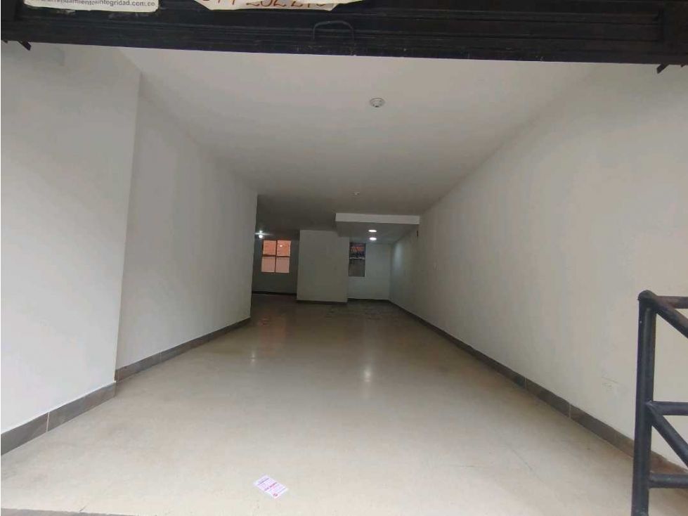 Local en arriendo Antioquia Medellín San Bernardo 60 m2 Habitaciones 0 Baños 2 Garajes 0 Precio $4200000