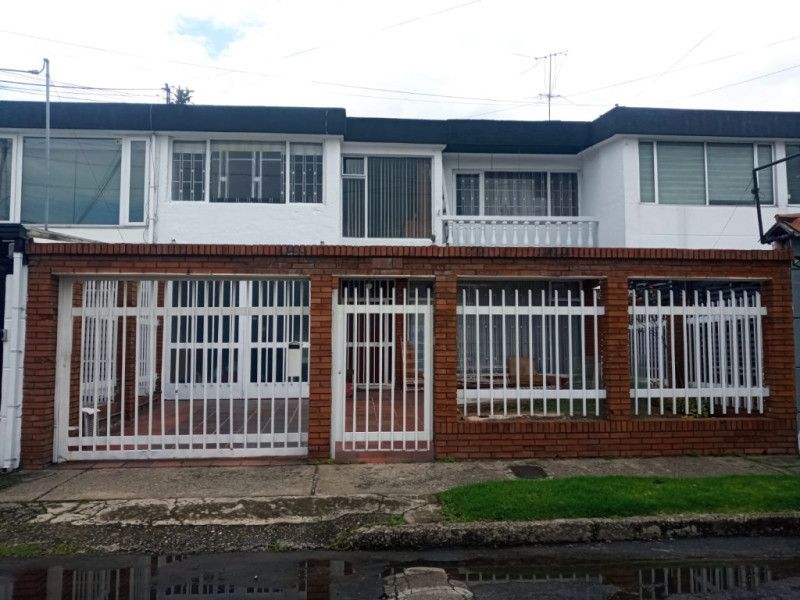 Casa en venta Cundinamarca Bogotá Prado Veraniego Sur 260 m2 Habitaciones 4 Baños 3 Garajes 4 Precio $980000000