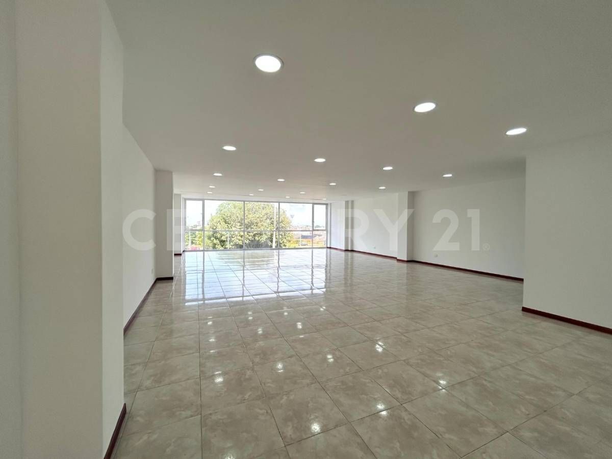 Edificio en arriendo Valle Del Cauca Cali Los Libertadores 1484 m2 Habitaciones 0 Baños 13 Garajes 13 Precio $33000000