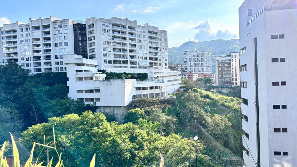 Casa en venta Valle Del Cauca Cali Sector Alto Jordán 671 m2 Habitaciones 4 Baños 6 Garajes 2 Precio $2600000000