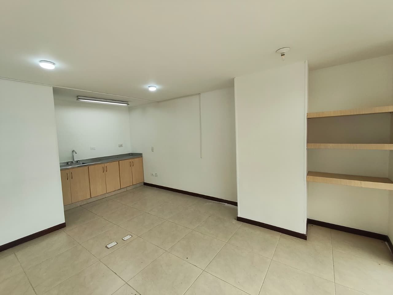 Local en arriendo Risaralda Pereira Los Alamos 20 m2 Habitaciones 0 Baños 1 Garajes 0 Precio $1900000
