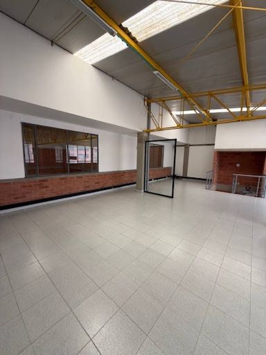 Bodega en arriendo Cundinamarca Cota Cota 390 m2 Habitaciones 0 Baños 4 Garajes 5 Precio $10700000