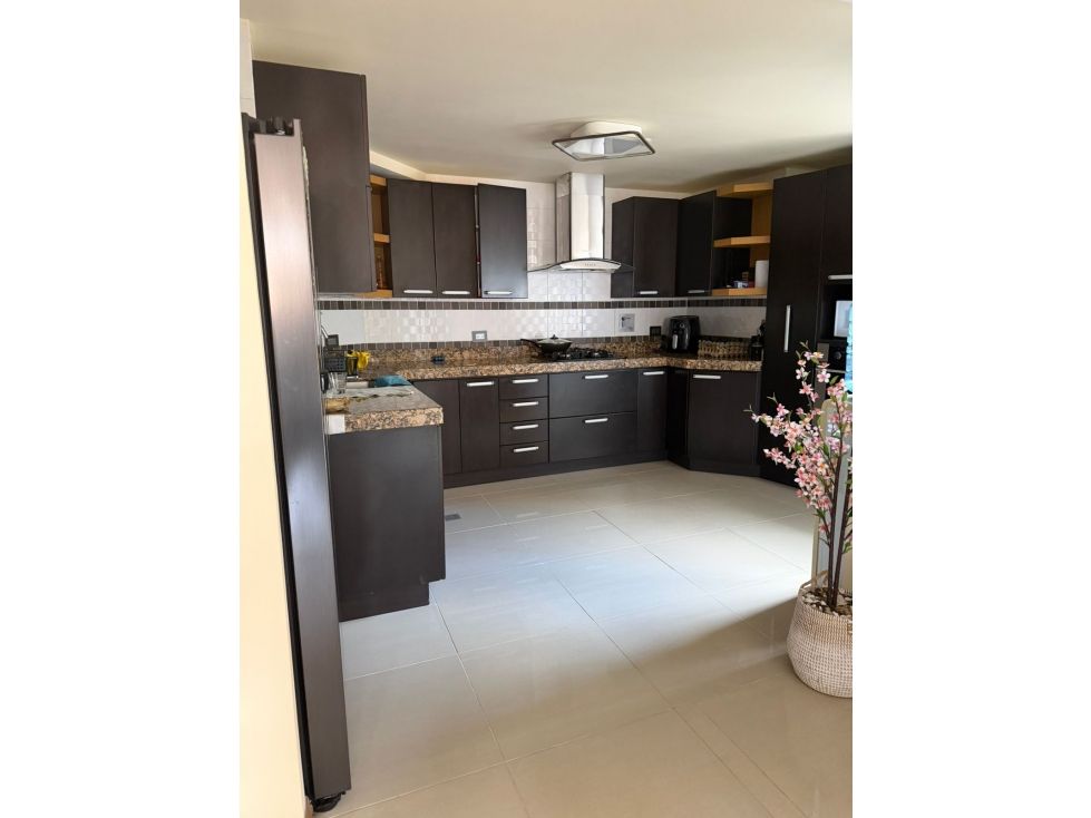 Apartaestudio en arriendo Antioquia Medellín Laureles 120 m2 Habitaciones 3 Baños 3 Garajes 2 Precio $5802000