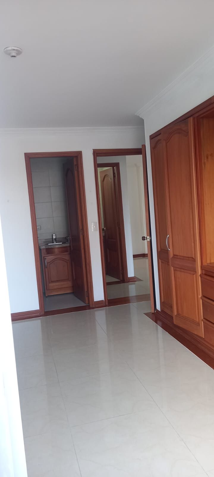 Apartamento en arriendo Risaralda Pereira Los Alpes 72 m2 Habitaciones 2 Baños 2 Garajes 1 Precio $2200000