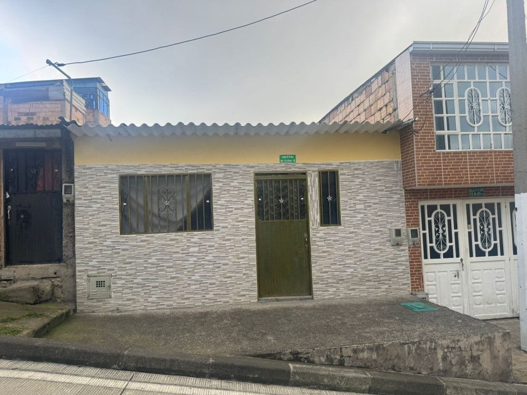 Casa en venta Cundinamarca Bogotá Colmena I Los Pinares 38 m2 Habitaciones 2 Baños 1 Garajes 0 Precio $195000000
