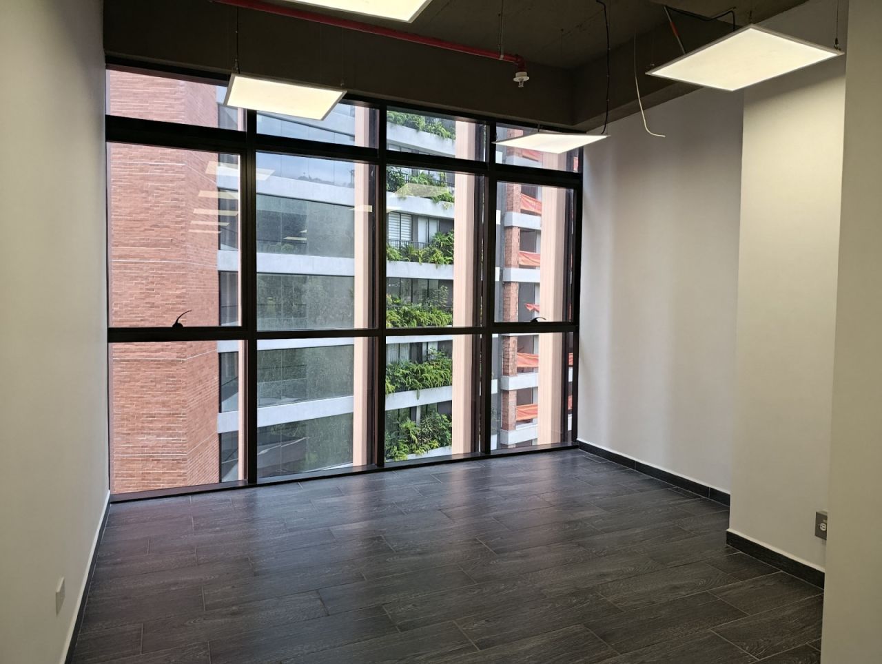 Oficina en arriendo Antioquia Medellín Altos Del Poblado 37 m2 Habitaciones 0 Baños 1 Garajes 1 Precio $3300000