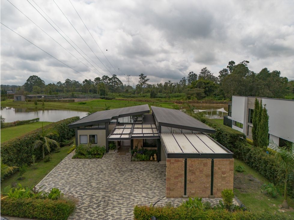 Casa en arriendo Antioquia Rionegro Rionegro 410 m2 Habitaciones 3 Baños 3 Garajes 2 Precio $21500000