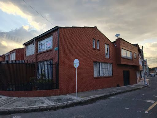 Casa en arriendo Cundinamarca Bogotá La Patria 300 m2 Habitaciones 5 Baños 4 Garajes 1 Precio $5600000