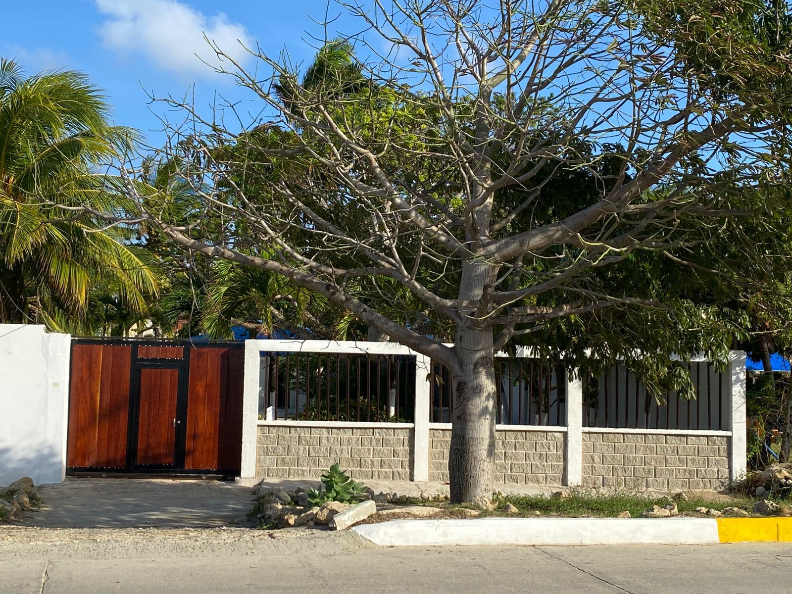 Casa en arriendo Atlántico Puerto Colombia Miramar 237 m2 Habitaciones 2 Baños 2 Garajes 1 Precio $3000000