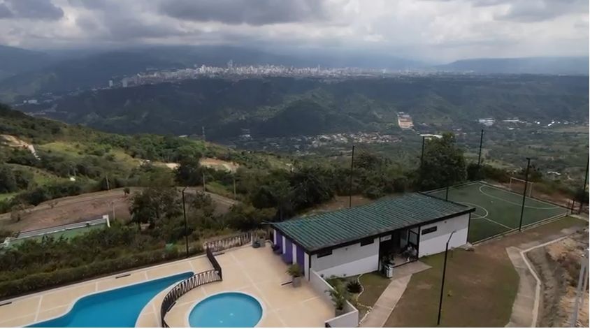Lote en venta Santander Lebríja Los Pinos Brijales 1318 m2 Habitaciones 0 Baños 0 Garajes 0 Precio $380000000