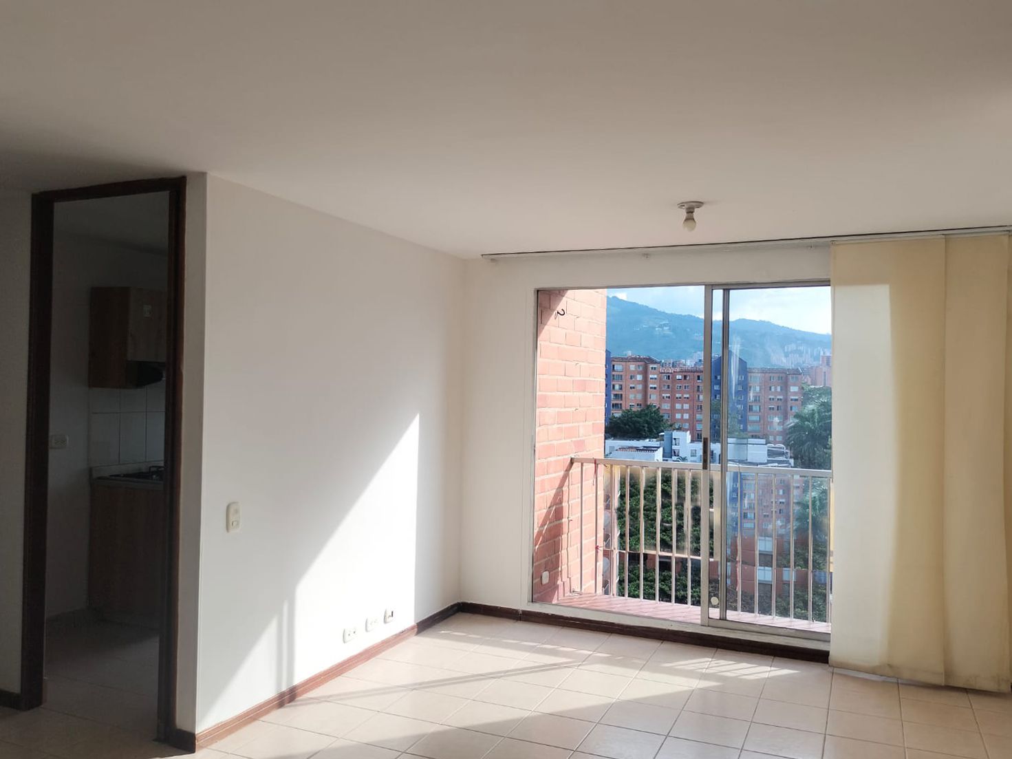 Apartamento en arriendo Antioquia Medellín Calle Nueva 70 m2 Habitaciones 3 Baños 2 Garajes 1 Precio $3750000
