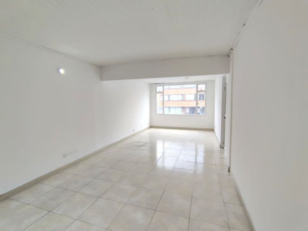 Oficina en arriendo Cundinamarca Bogotá Alfonso López 90 m2 Habitaciones 0 Baños 2 Garajes 0 Precio $2250000