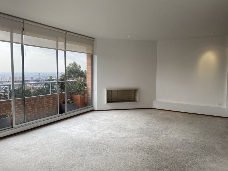 Apartamento en venta Cundinamarca Bogotá Los Rosales 153 m2 Habitaciones 3 Baños 4 Garajes 2 Precio $1360000000