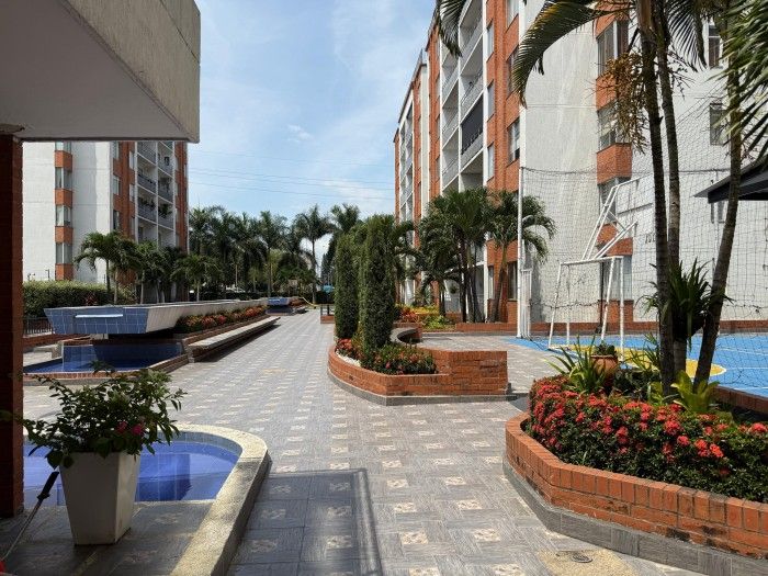 Apartamento en venta Valle Del Cauca Cali La Hacienda 101 m2 Habitaciones 3 Baños 3 Garajes 1 Precio $460000000